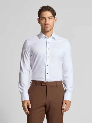 Koszula biznesowa o kroju slim fit z kołnierzykiem typu kent Eterna