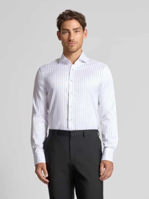 Koszula biznesowa o kroju slim fit z kołnierzykiem typu kent Eterna