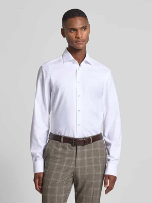 Koszula biznesowa o kroju slim fit z kołnierzykiem typu kent Eterna