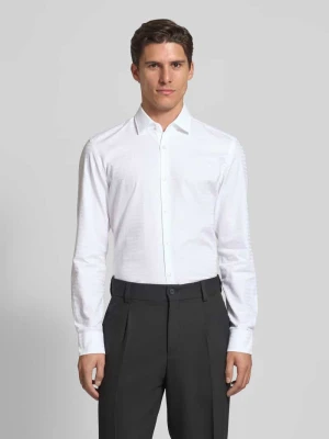 Koszula biznesowa o kroju slim fit z listwą guzikową model ‘Kenno’ HUGO
