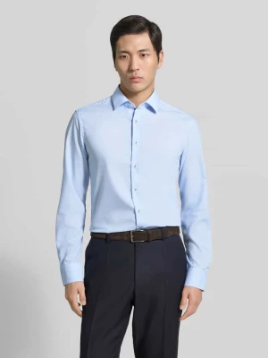 Koszula biznesowa o kroju slim fit z mieszanki lyocellu z kołnierzykiem kent Eterna