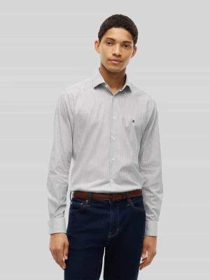 Koszula biznesowa o kroju slim fit z wyhaftowanym logo Tommy Hilfiger Zielony