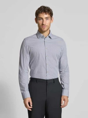 Koszula biznesowa o kroju slim fit ze wzorem na całej powierzchni model ‘New Kent’ seidensticker