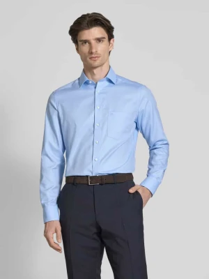 Koszula biznesowa o kroju Modern Fit z kołnierzykiem typu kent Olymp
