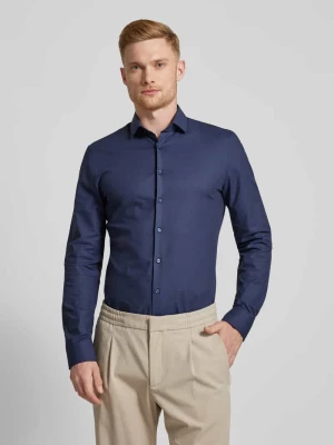 Koszula biznesowa o kroju Super Slim Fit z kołnierzykiem typu kent OLYMP No. Six