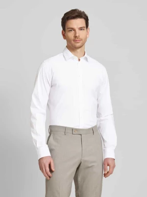 Koszula biznesowa o kroju tailored fit z kołnierzykiem typu kent s.Oliver BLACK LABEL
