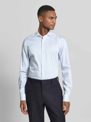 Koszula biznesowa w prążek fineliner o kroju slim fit z kołnierzykiem w kontrastowym kolorze OLYMP Level Five