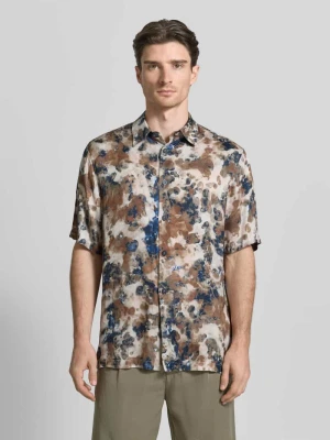 Koszula casual o kroju boxy fit z wiskozy w całościowy wzór Armani Exchange