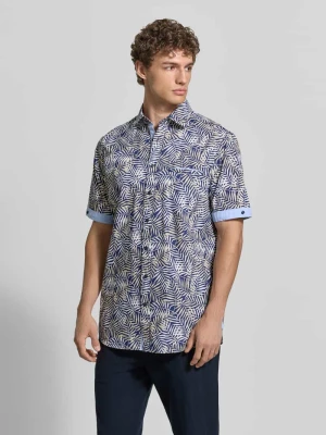 Koszula casualowa o kroju nowoczesnym z kołnierzykiem typu kent Christian Berg Men