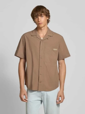 Koszula casualowa o kroju regular fit z kieszenią na piersi Calvin Klein Jeans