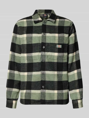 Koszula casualowa o kroju regular fit z kieszeniami na piersi i detalem z logo Dickies