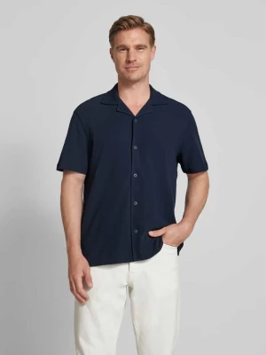 Koszula casualowa o kroju regular fit z kołnierzem z połami Christian Berg Men