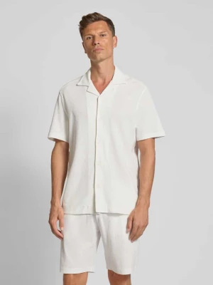 Koszula casualowa o kroju regular fit z kołnierzem z połami Christian Berg Men