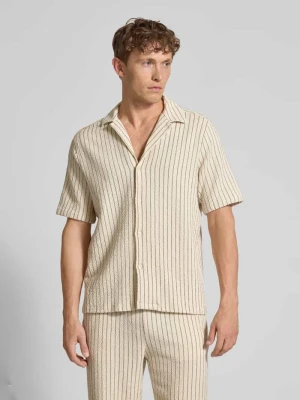 Koszula casualowa o kroju regular fit z kołnierzem z połami Les Deux