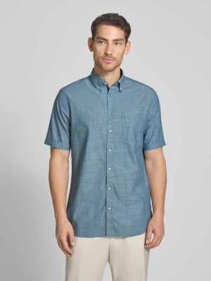 Koszula casualowa o kroju regular fit z kołnierzykiem typu button down Christian Berg Men