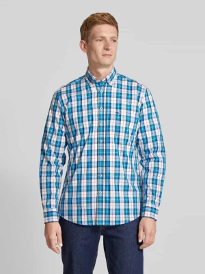 Koszula casualowa o kroju regular fit z kołnierzykiem typu button down FYNCH-HATTON