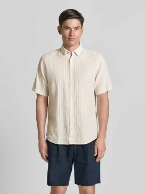 Koszula casualowa o kroju regular fit z kołnierzykiem typu button down FYNCH-HATTON