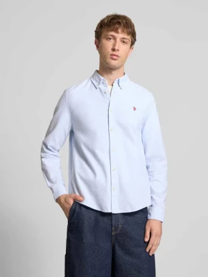 Koszula casualowa o kroju regular fit z kołnierzykiem typu button down i haftem REVIEW