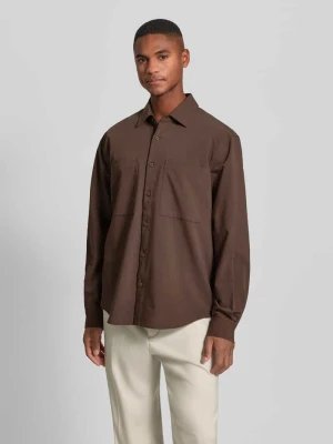 Koszula casualowa o kroju regular fit z kołnierzykiem typu kent i kieszeniami na piersi JAKE*S STUDIO MEN