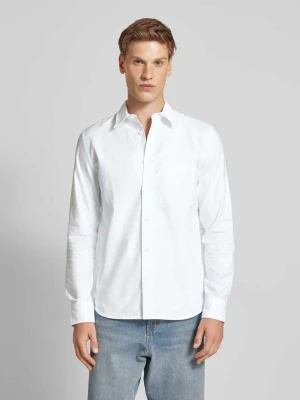 Koszula casualowa o kroju regular fit z kołnierzykiem typu kent model ‘OXFORD’ Calvin Klein Jeans Biały