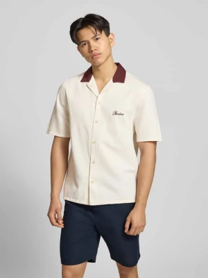Koszula casualowa o kroju regular fit z kołnierzykiem w kontrastowym kolorze REVIEW