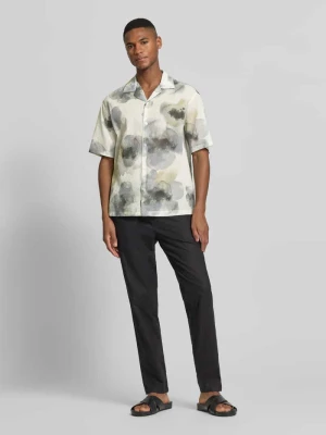 Koszula casualowa o kroju regular fit z kwiatowym nadrukiem na całej powierzchni JAKE*S STUDIO MEN