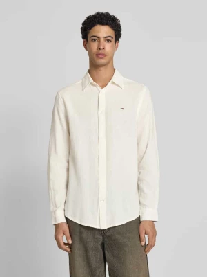 Koszula casualowa o kroju regular fit z mieszanki lnu i bawełny Tommy Jeans Złamany biały