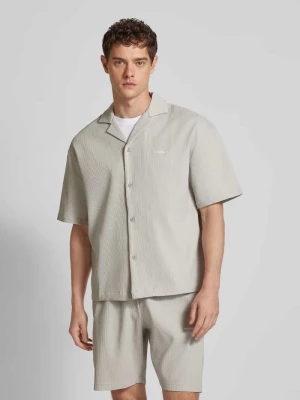 Koszula casualowa o kroju regular fit z plisami model ‘TROY’ Pegador