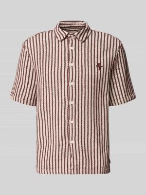 Koszula casualowa o kroju regular fit z wzorem w paski REVIEW