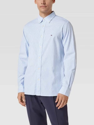 Koszula casualowa o kroju regular fit ze wzorem w paski, model ‘CORE’ Tommy Hilfiger