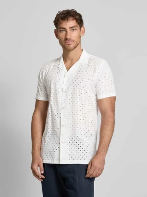 Koszula casualowa o kroju relaxed fit z haftem angielskim lindbergh