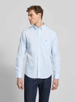 Koszula casualowa o kroju slim fit z kieszenią na piersi Gant