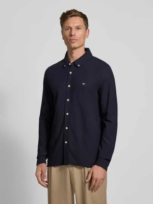 Koszula casualowa o kroju slim fit z kołnierzykiem typu button down FYNCH-HATTON