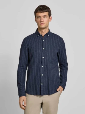 Koszula casualowa o kroju slim fit z kołnierzykiem typu button down MCNEAL