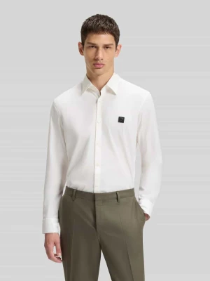Koszula casualowa o kroju slim fit z mieszanki bawełny model ‘ERMO’ HUGO