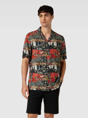 Koszula casualowa o kroju tailored fit z wiskozy ze wzorem na całej powierzchni MCNEAL
