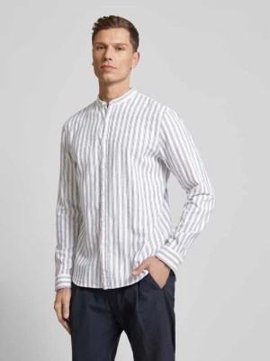 Koszula casualowa o kroju tailored fit ze wzorem w paski MCNEAL