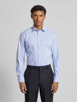 Koszula casualowa regular fit z kołnierzykiem typu kent Christian Berg Men