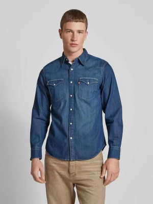 Koszula jeansowa o kroju regular fit z kieszeniami z patką na piersi model ‘BARSTOW’ Levi's®