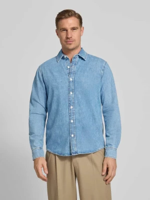 Koszula jeansowa o kroju regular fit z kołnierzykiem typu kent Gant