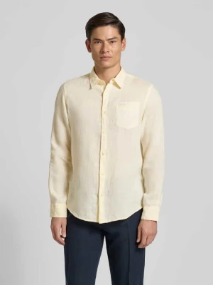 Koszula lniana o kroju regular fit z kołnierzykiem kent i kieszenią na piersi Guess