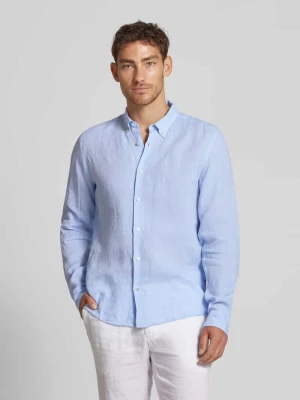 Koszula lniana o kroju regular fit z kołnierzykiem typu button down Boss