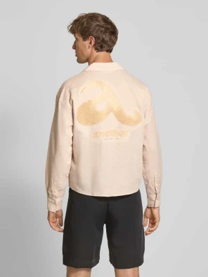 Koszula lniana o kroju relaxed fit z wyhaftowanym logo ANOTHER COTTON LAB
