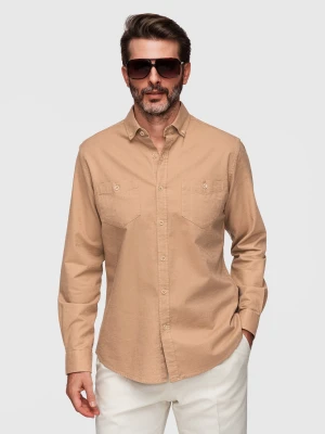 Koszula męska lniana z klasycznym kołnierzykiem i kieszeniami REGULAR FIT – jasnobrązowa V7 - Rozmiar: L Ombre Clothing