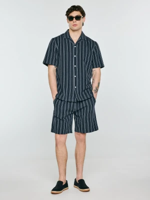 Koszula męska z domieszką lnu w biały prążek granatowa Gofriso 403 BIG STAR