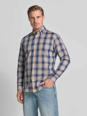 Koszula o kroju regular fit do biznesu z kołnierzykiem typu button down Christian Berg Orzechowy