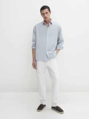 Koszula O Kroju Regular Fit Z Barwionego Diagonalu - Jasnoniebieski - - Massimo Dutti - Mężczyzna