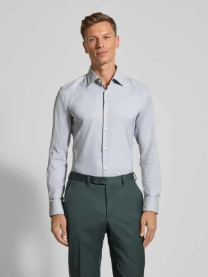 Koszula o kroju slim fit z jednorzędową listwą guzikową Boss