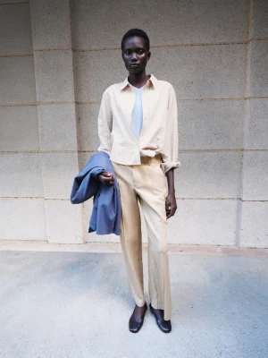 Koszula o prostym kroju w kratkę brązowy - Kobieta - - MANGO