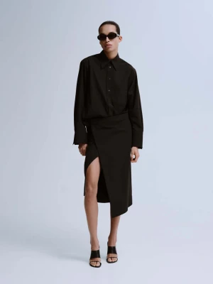 Koszula o prostym kroju z kieszenią czekoladowy - Kobieta - - MANGO